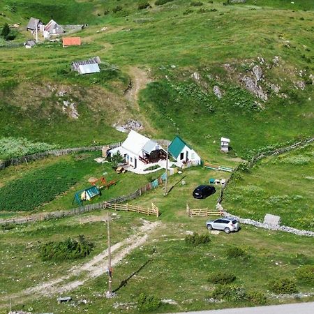 Weekend House In The Piva Nature Park 플루지네 외부 사진