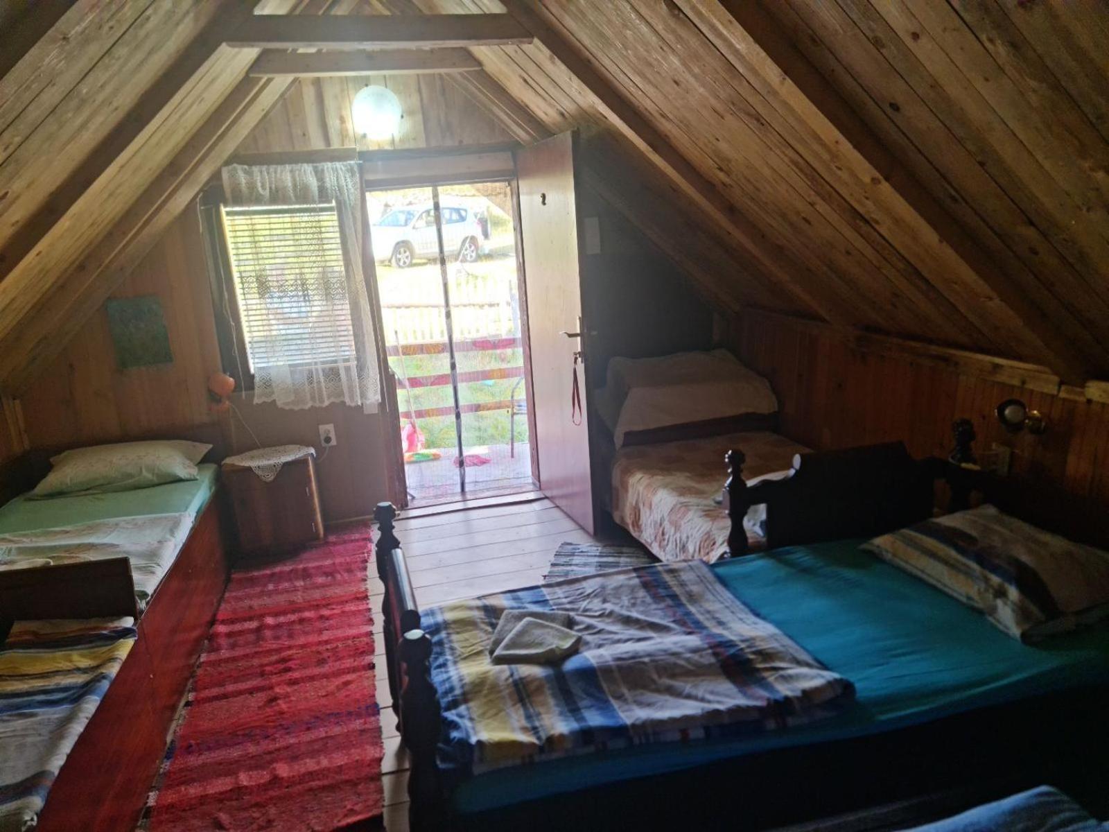 Weekend House In The Piva Nature Park 플루지네 외부 사진