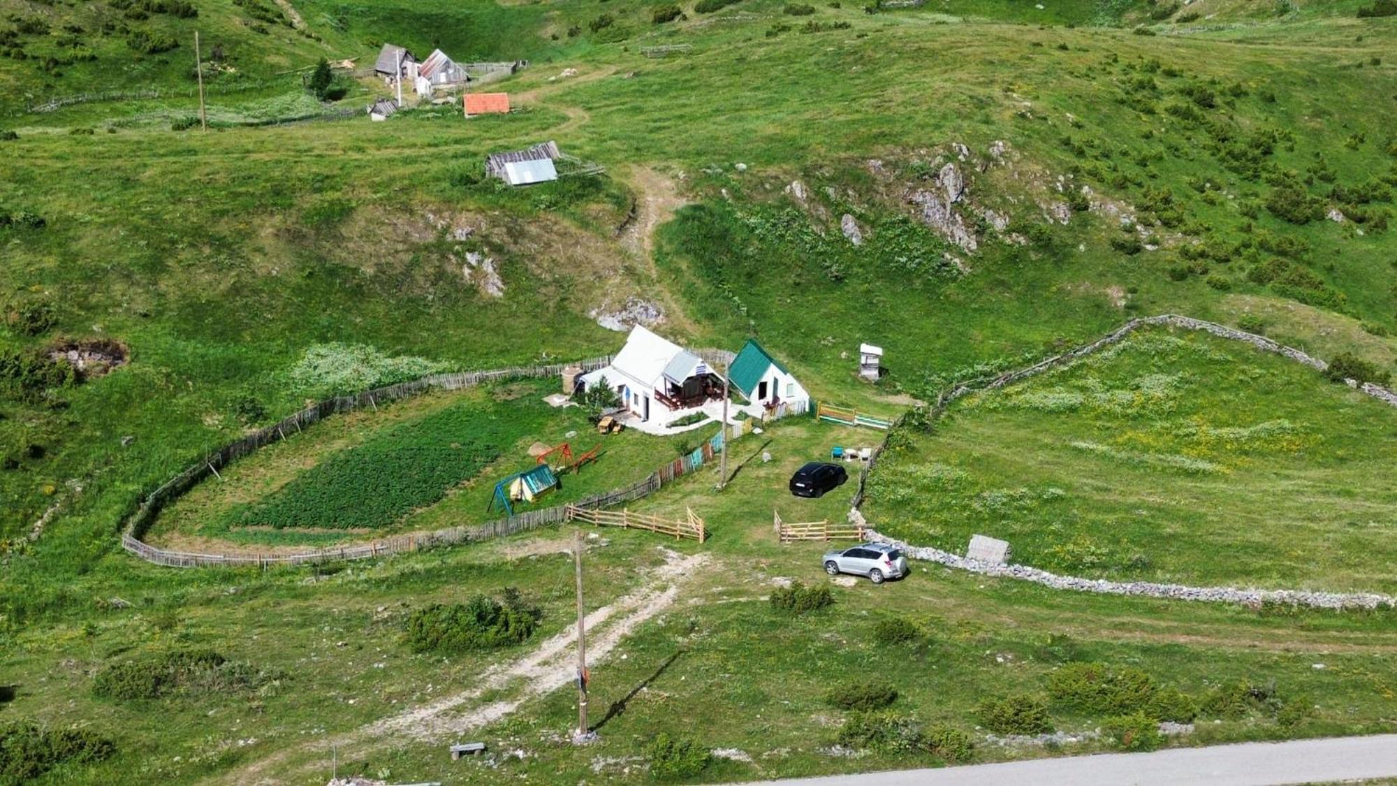 Weekend House In The Piva Nature Park 플루지네 외부 사진